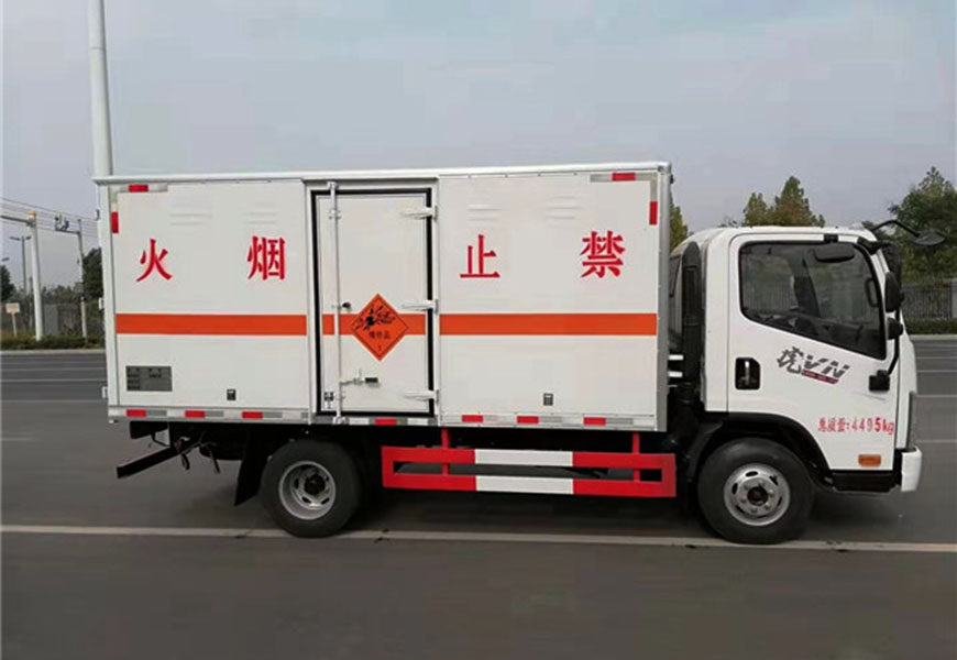 解放藍(lán)牌氣體廂式運輸車