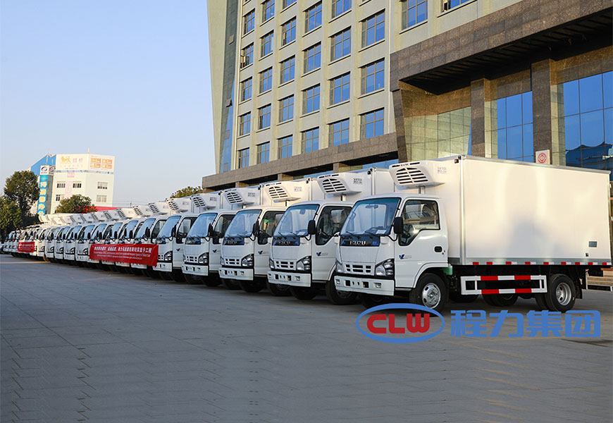 程力五十鈴冷藏車(chē)批量出口烏茲別克斯坦