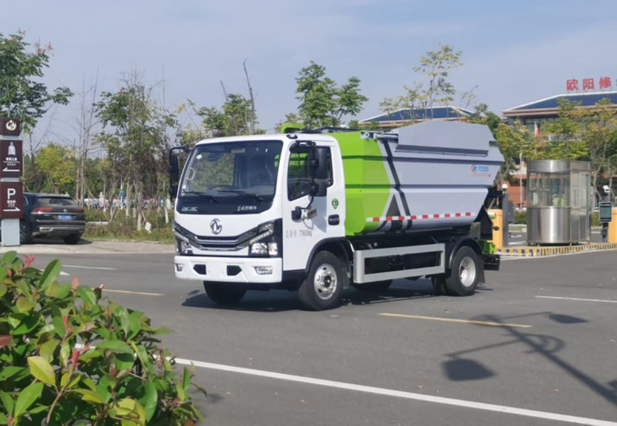 東風(fēng)小多利卡后裝無泄漏垃圾車
